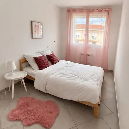 Apartmán La Maison Du Voyageur - Centre - Climatise - Familial Nîmes