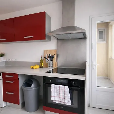 La Maison Du Voyageur - Centre - Climatise - Familial Nîmes